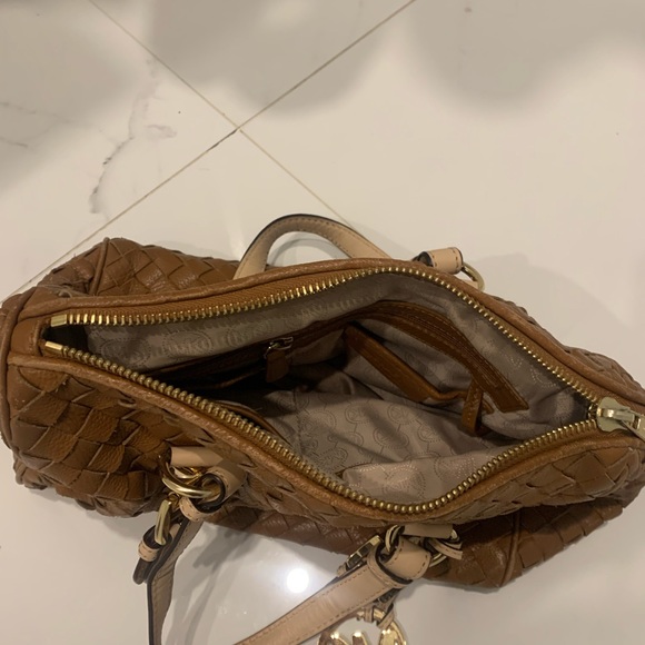 Michael Kors purse - Picture 4 of 6